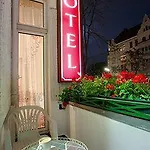 ゲストハウス Hotel-pension Am Savignyplatz 2*