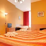 Hotel-pension Am Savignyplatz 2* ベルリン