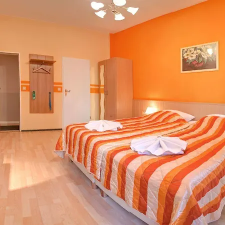 Gæstehus Hotel-pension Am Savignyplatz 2*