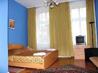 Konukevi Hotel-pension Am Savignyplatz