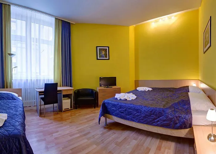 Konukevi Hotel-pension Am Savignyplatz Berlin