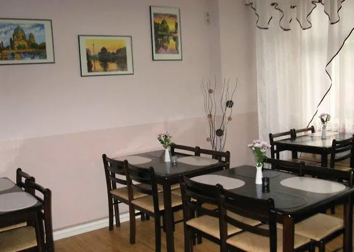 Konukevi Hotel-pension Am Savignyplatz 2*