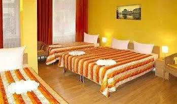 Konukevi Hotel-pension Am Savignyplatz 2*