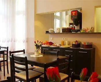 Hotel-pension Am Savignyplatz 2*